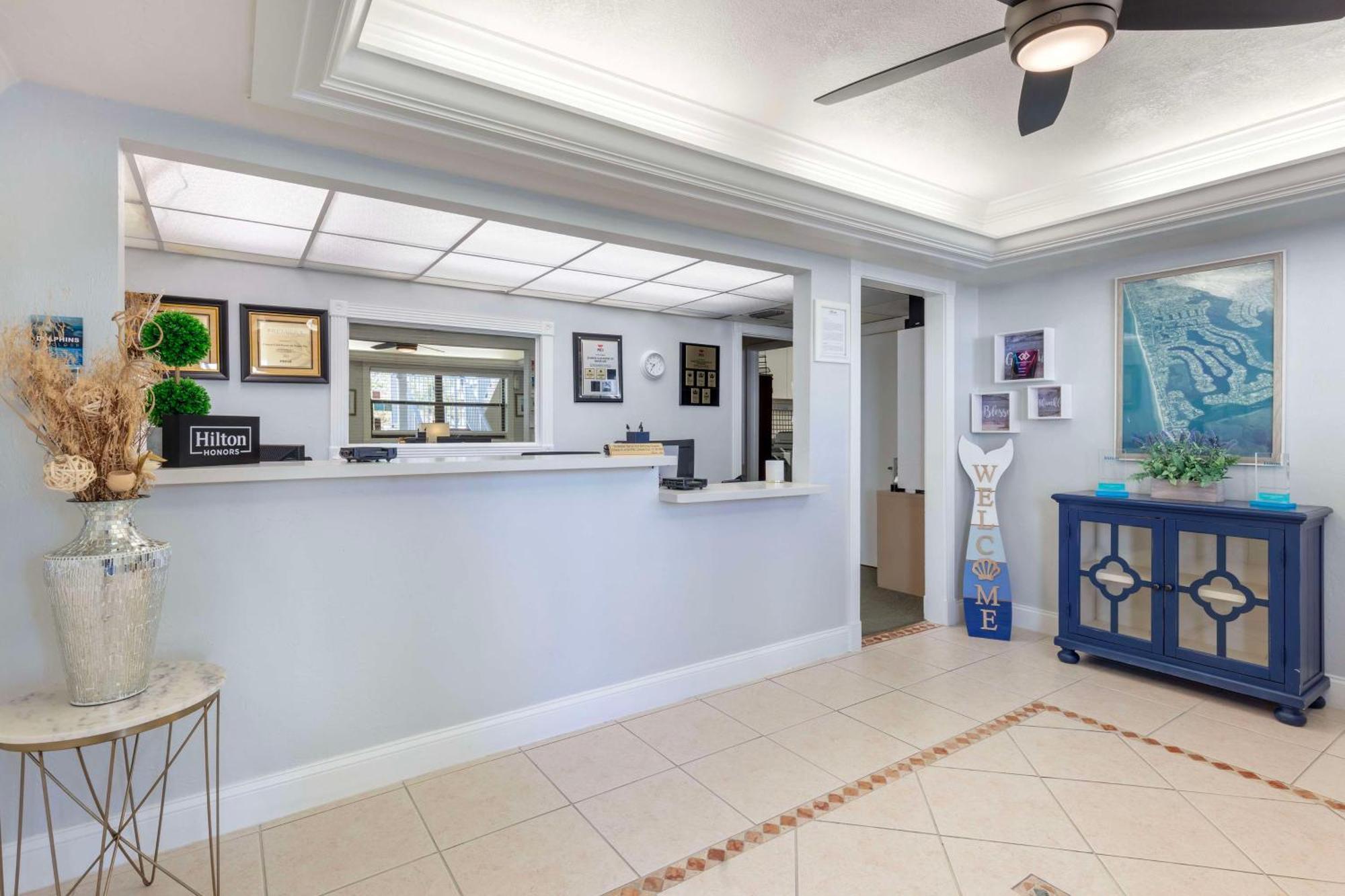 Charter Club Of Bay Station touristique
